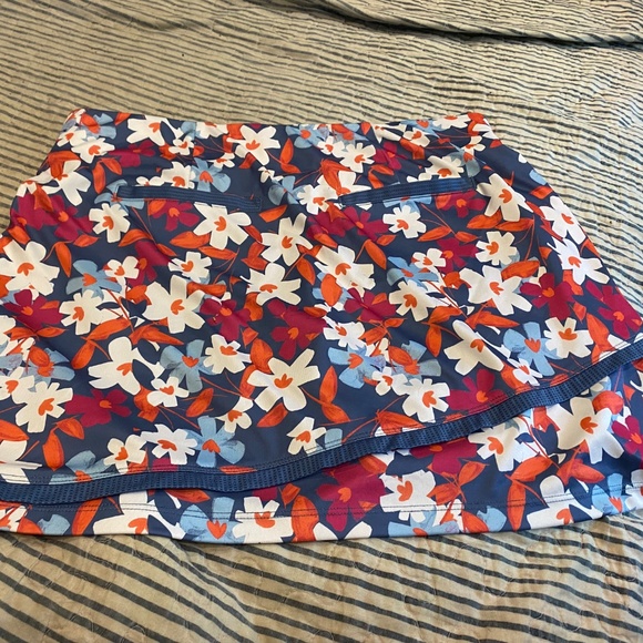 PGA Tour Skort Size Large - Picture 2 of 2